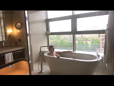 ❤️ عزیزم فوق العاده با شور و شوق بیدمشک خود را در حمام تکان می دهد ❤️ فیلم مقعد در fa.ixiporn.ru ﹏